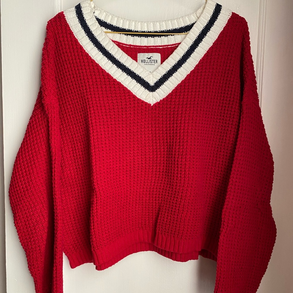 Hollister & co red cropped cable knit sweater